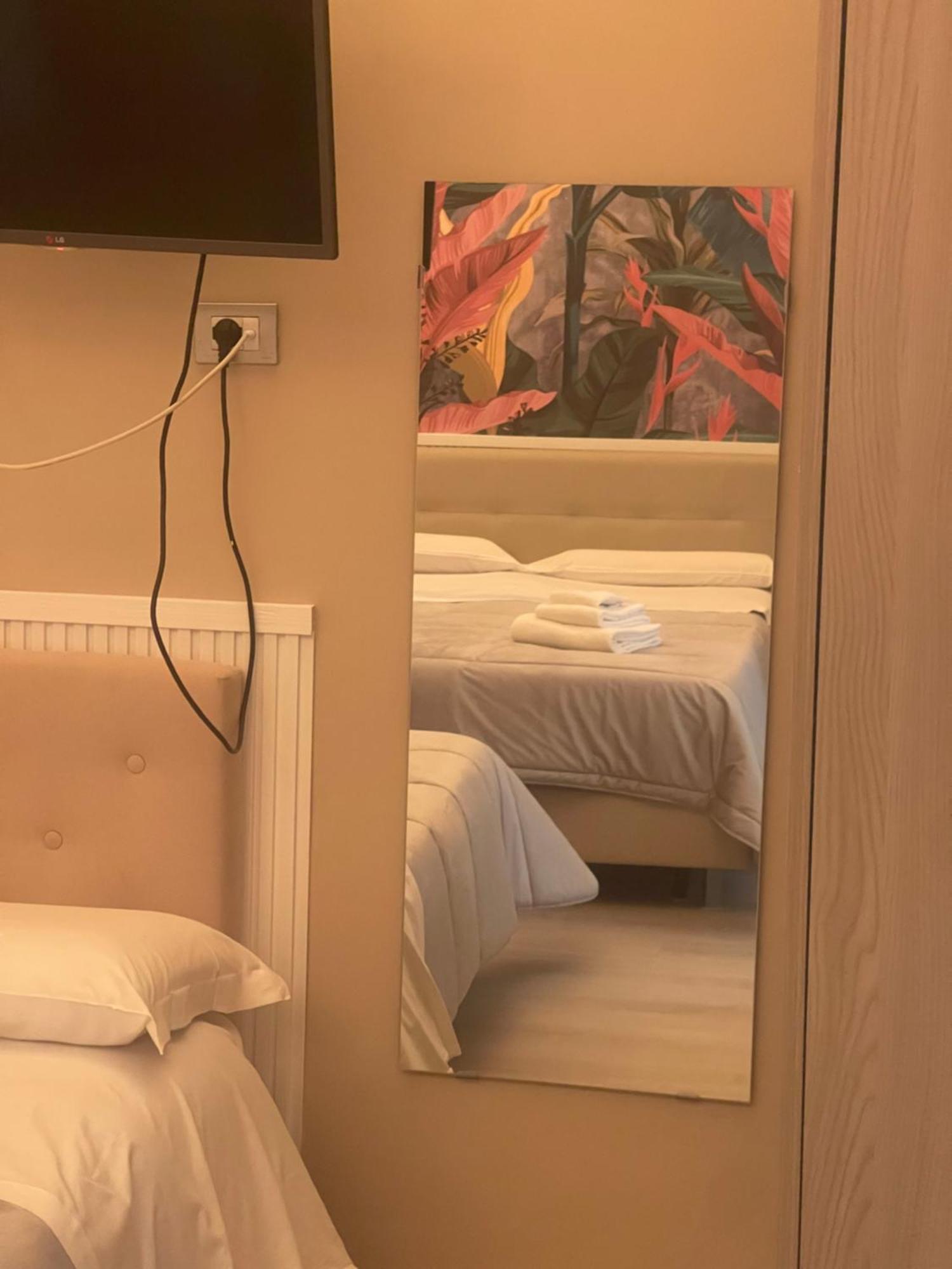 B&B Chez Moi Napoli Bagian luar foto