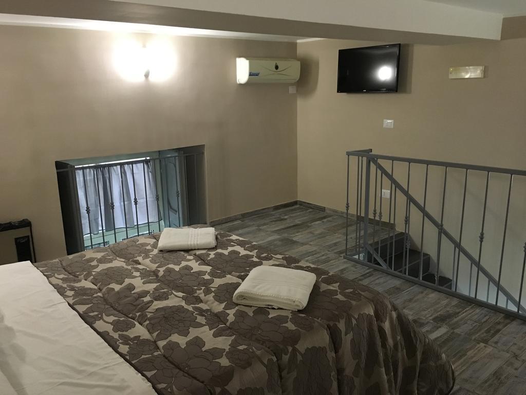 B&B Chez Moi Napoli Bagian luar foto
